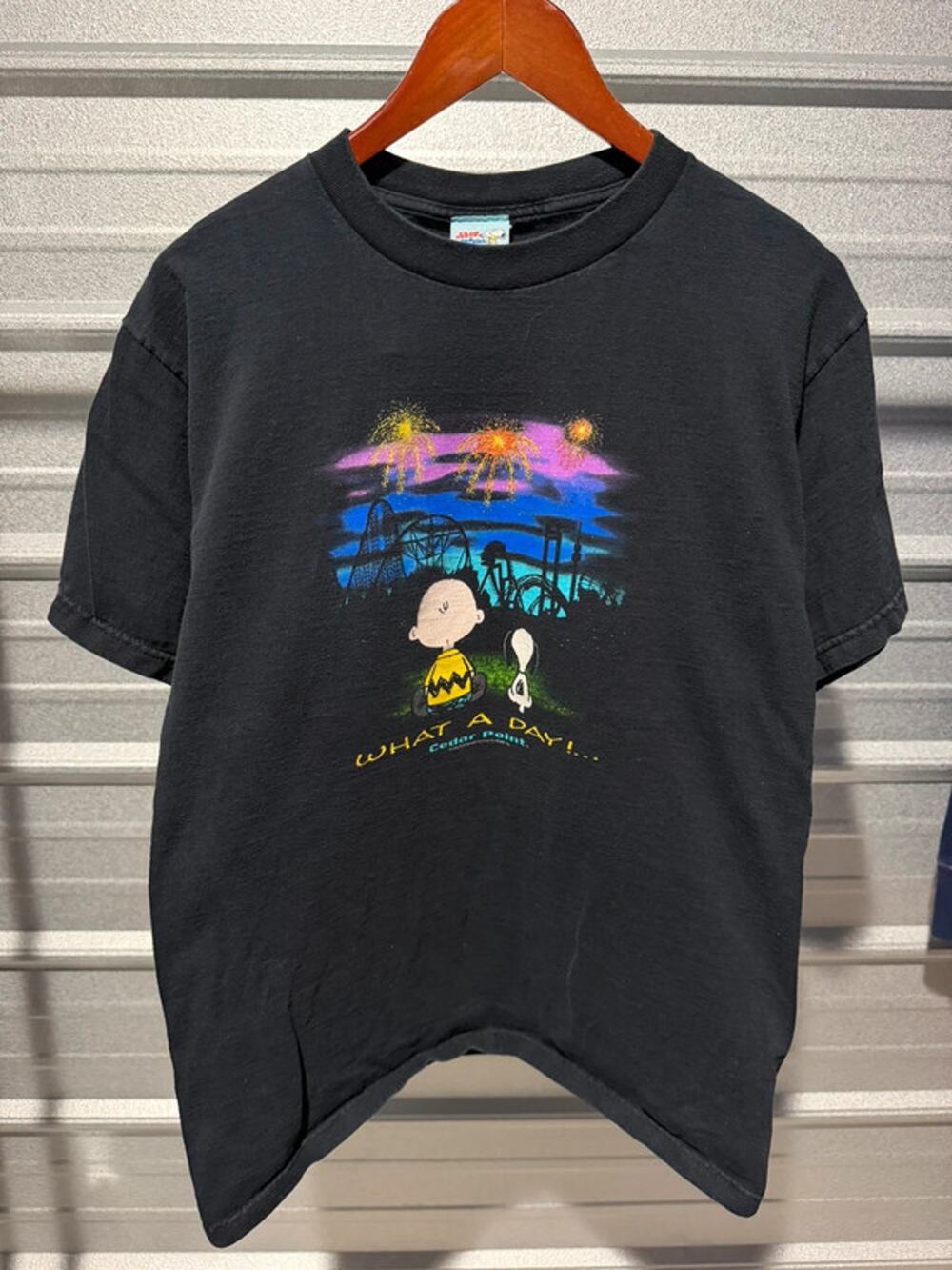 vintage cedar point snoopy shirt large